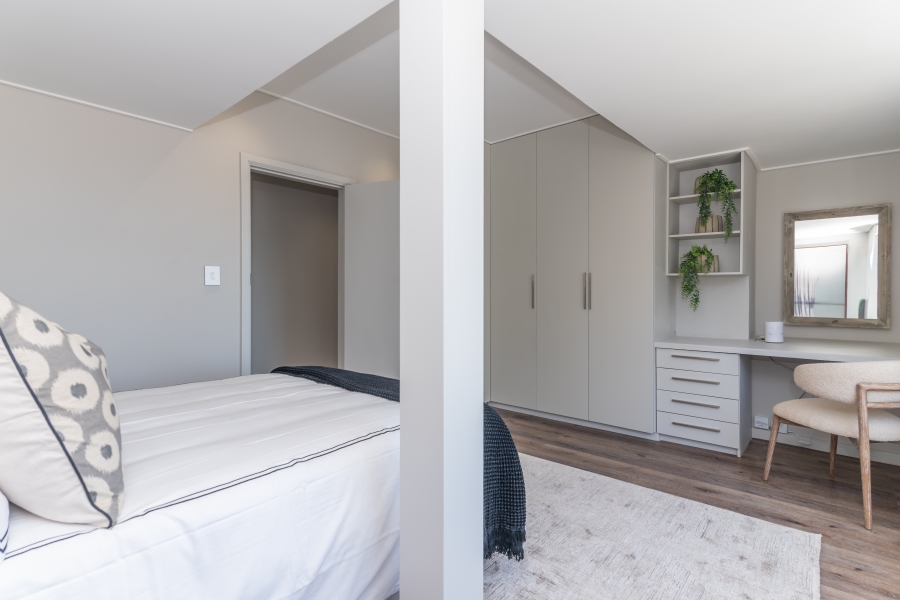 To Let 3 Bedroom Property for Rent in Sea Point Western Cape